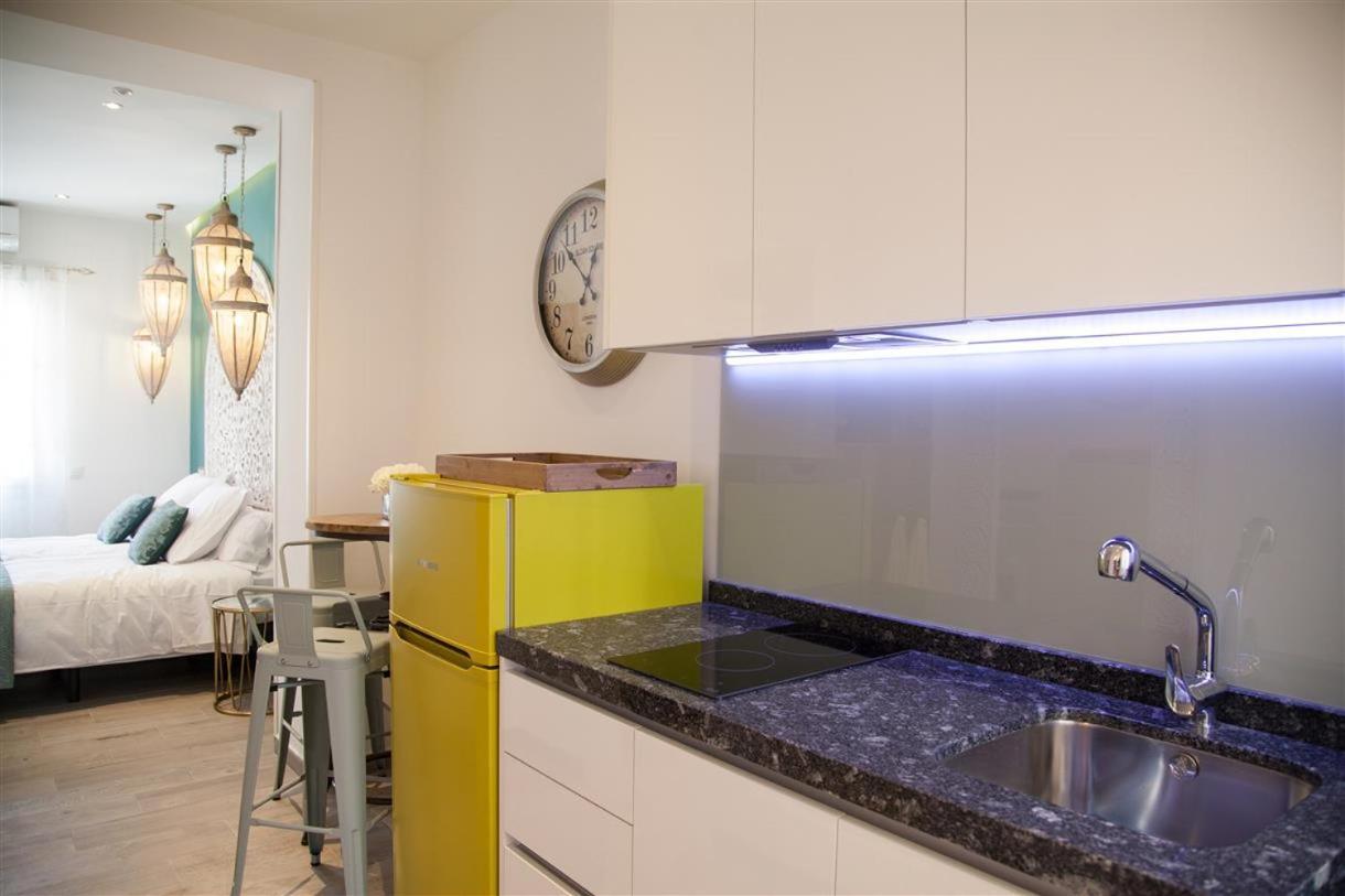 Apartamento Luna - Solo Adultos มาดริด ภายนอก รูปภาพ
